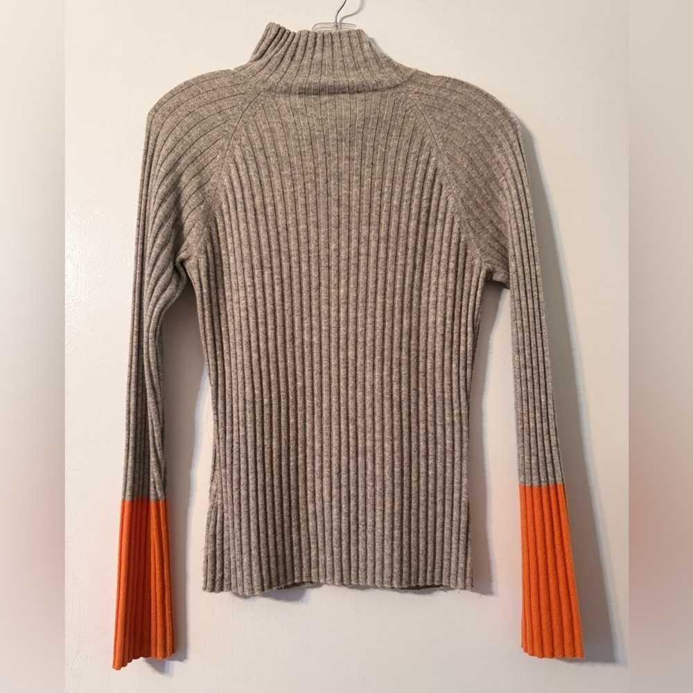 M-A-G by Magaschoni  100% Cashmere Sweater size S - Picture 7 of 9
